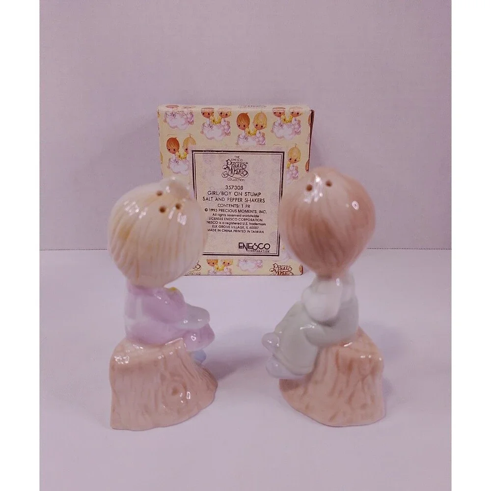 Vintage 1993 Precious Moments 357308 Girl/Boy on Stump Salt & Pepper Shakers Box